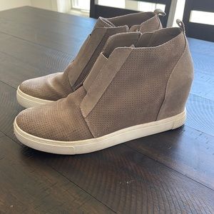 Steven Madden wedge sneakers. Size 11.